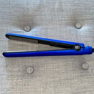 Hot Tools Flat Iron